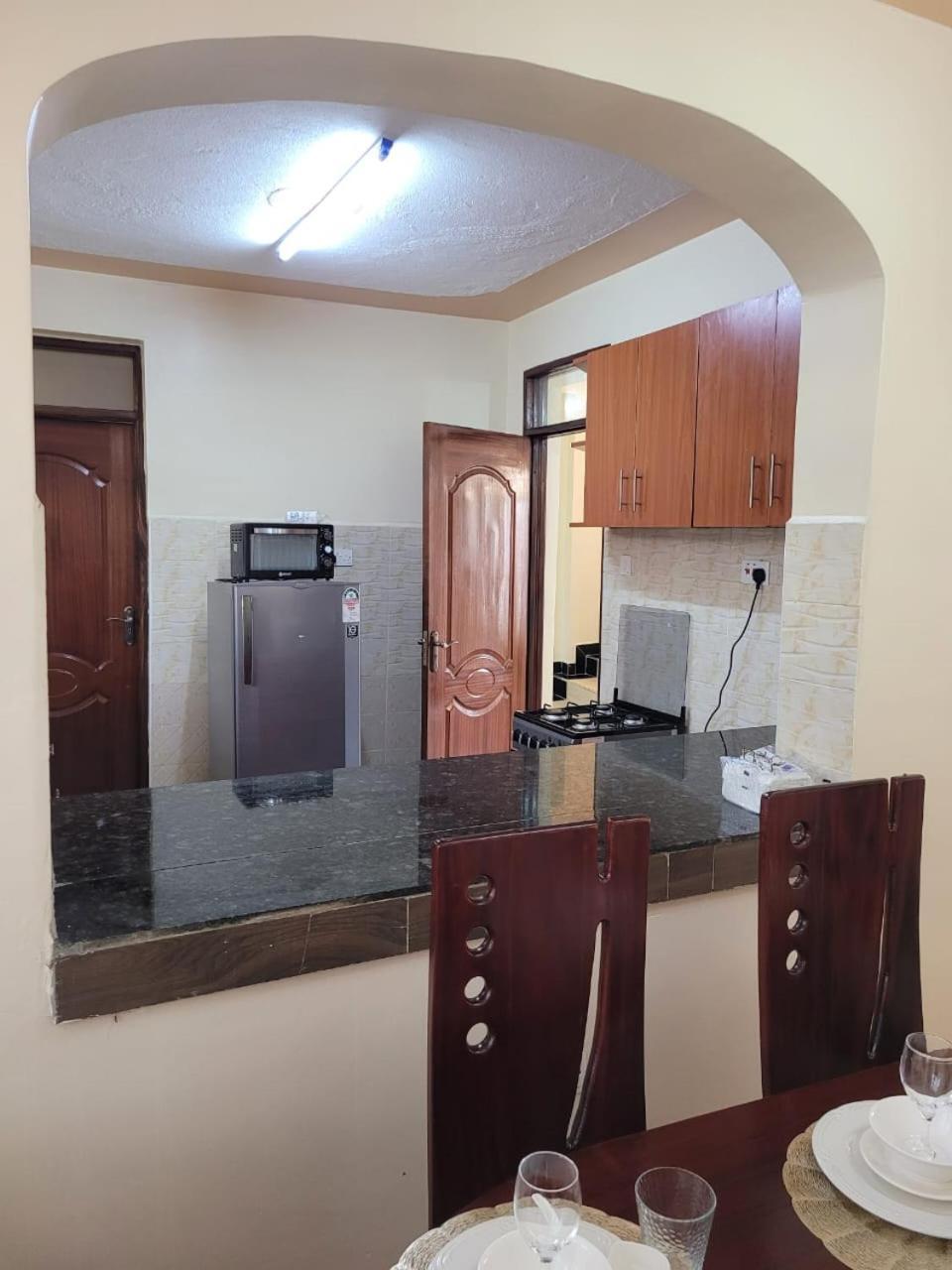 Gloria House Panzió Syokimau Kültér fotó